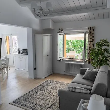 בית נופש Montenovo Ostra Vetere