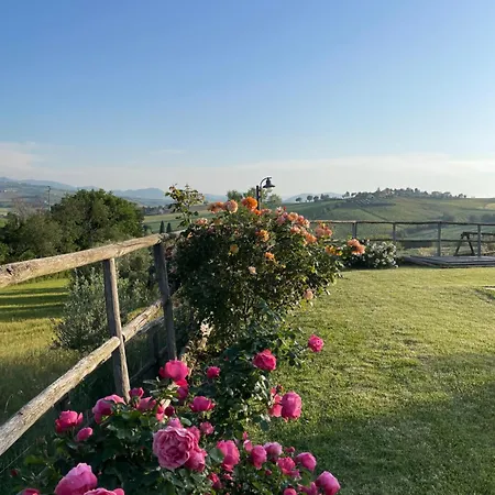 בית נופש Montenovo Ostra Vetere