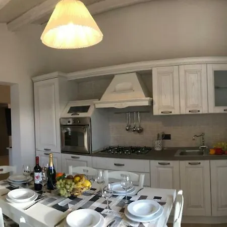 Montenovo בית נופש Ostra Vetere